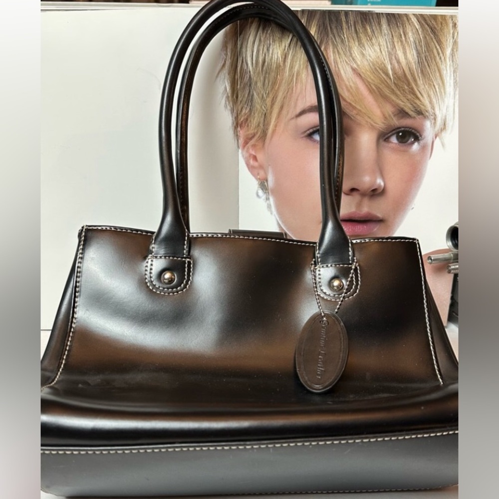Wilson Leather shoulder bag/ purse